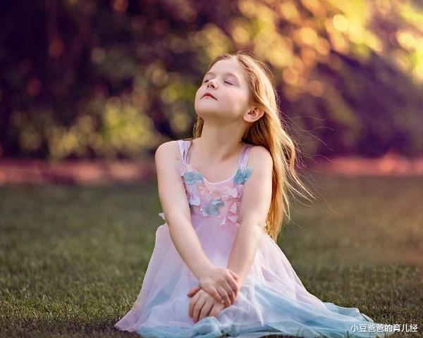 |美发师给自己女儿烫头，烫完直接变“奶奶”，女儿发出灵魂般质问