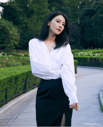 高圆圆|高圆圆的衣品真的太好了，职场穿搭轻松驾驭，吸睛能力满分还时髦