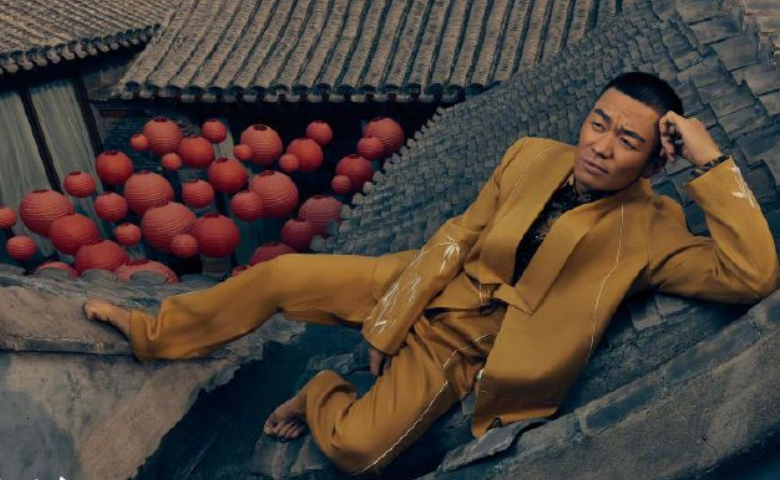 赵薇|38岁王宝强赤裸上身秀身材,肌肉性感油光锃亮,被指像烤鸭灰太狼