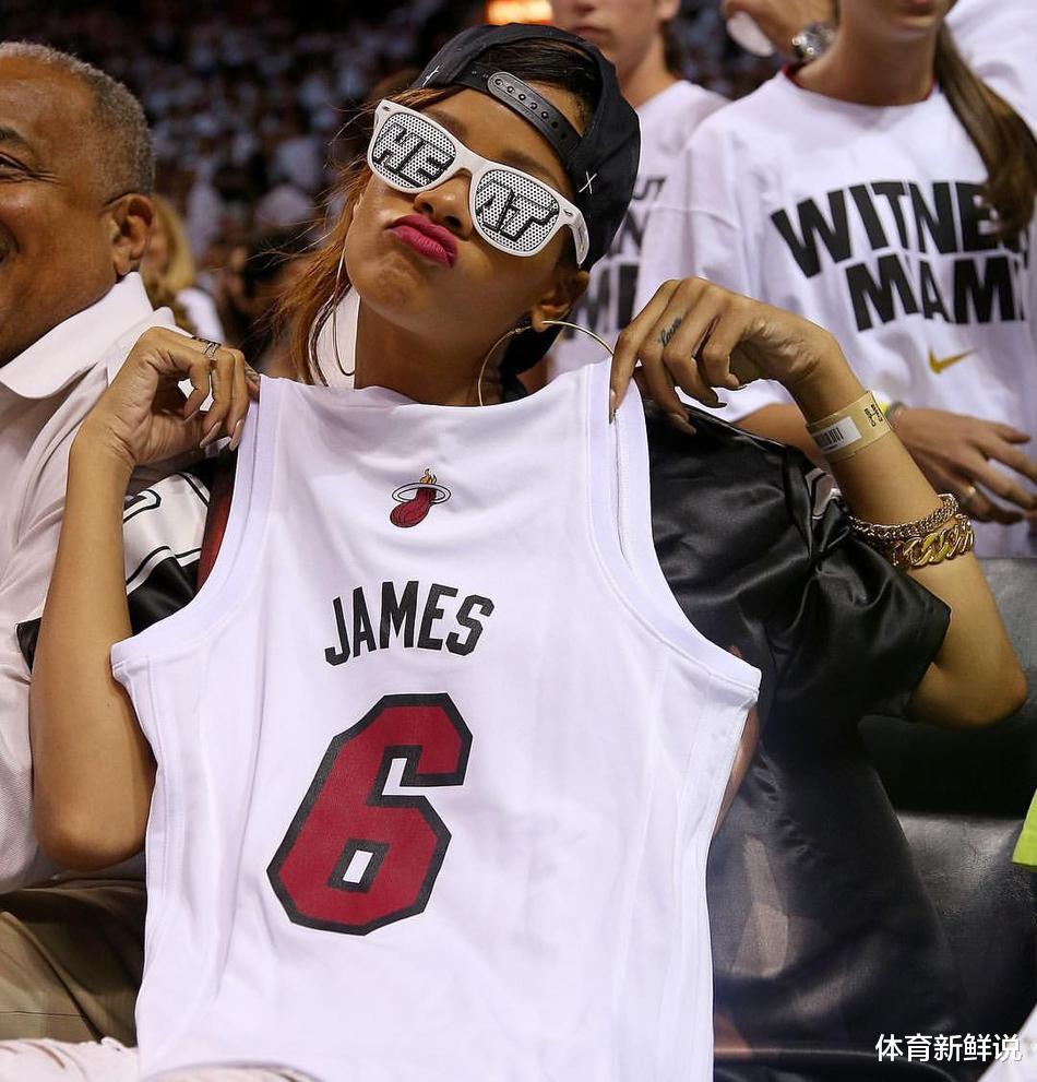 勒布朗·詹姆斯|詹姆斯被喷后要有多憋屈！第一詹蜜，看天后如何为詹皇出气开撕詹黑，小心了