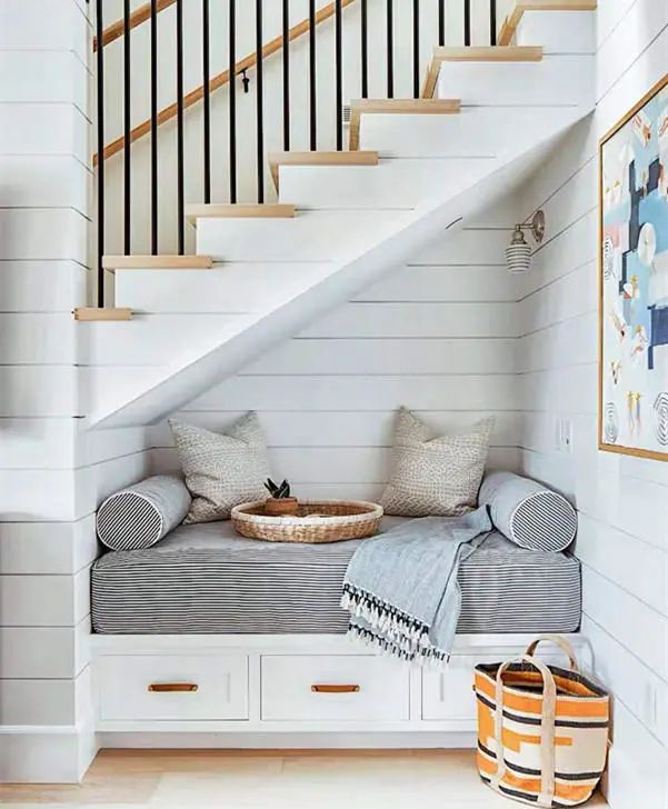 loft户型不用打太多柜子！楼梯做成抽屉柜，储物空间增大3㎡