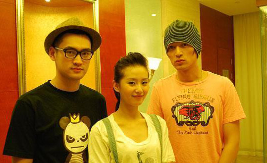 刘诗诗|“白月光”刘诗诗的情史疑云，靠美貌征服3个男人，婚后变10亿阔太