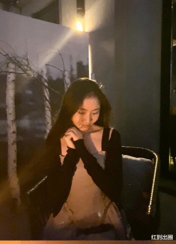 霍尊|霍尊前女友涨粉70万成网红！被路人偶遇抓拍生图，和精修差距太大