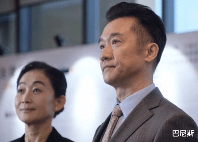 林满江|突围：林满江身体出现状况，特意飞往外地治疗，手上留有打针痕迹