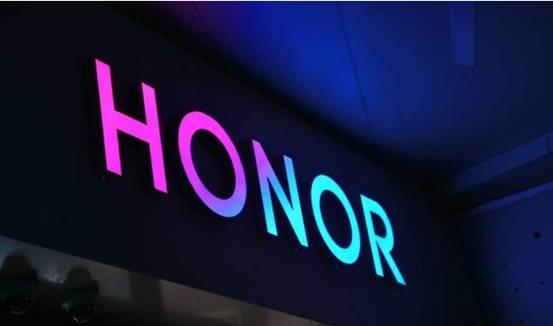 华为荣耀|一切来得太快，原本的“手足”如今却成为对手，任正非万万没想到