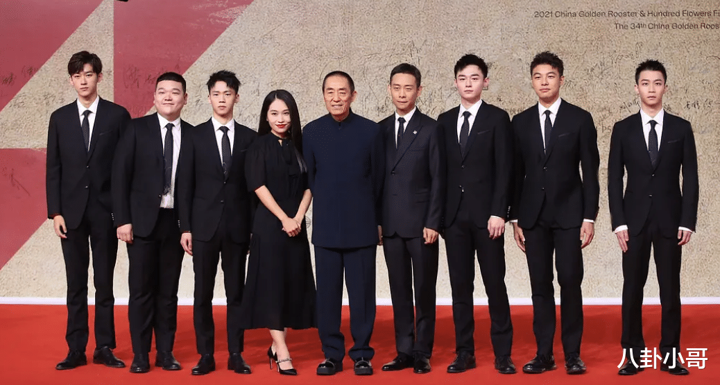 张艺谋|张艺谋父女首部电影官宣定档，对标《水门桥》，看到阵容差距一目了然