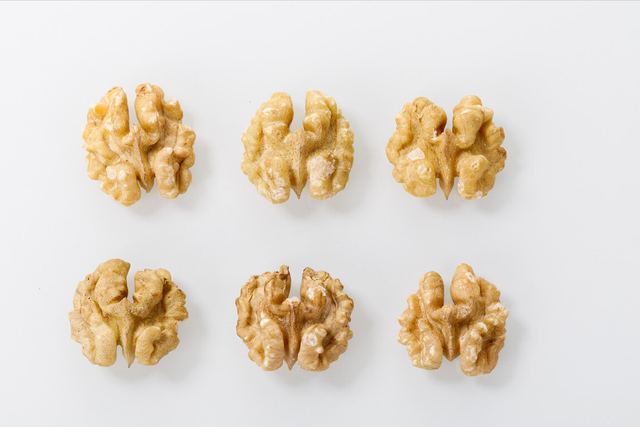 脱发|长期脱发的人，不妨多吃这4类“食材”或有利于头发生长