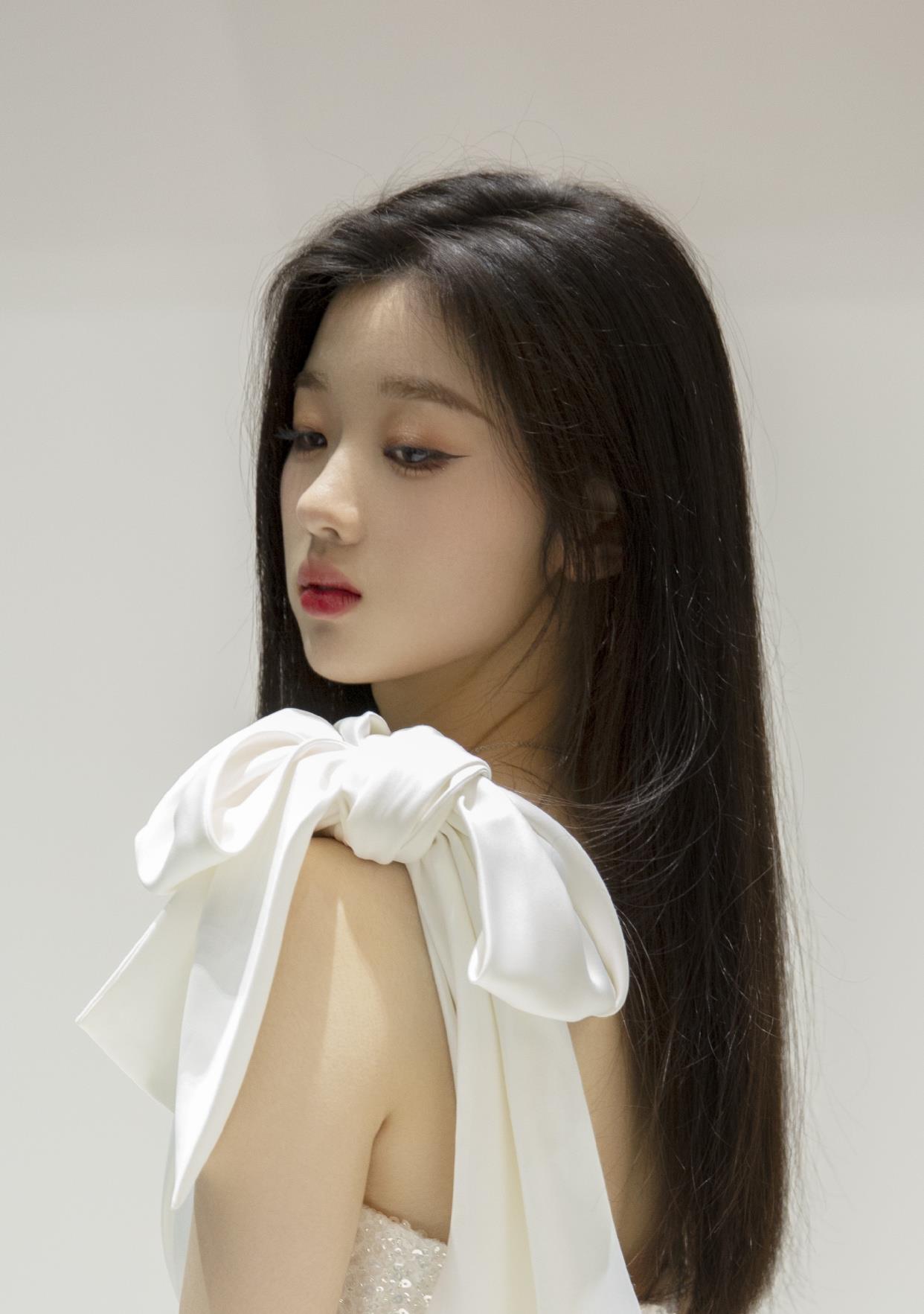 女孩|她的长相不比歌声更撩人？