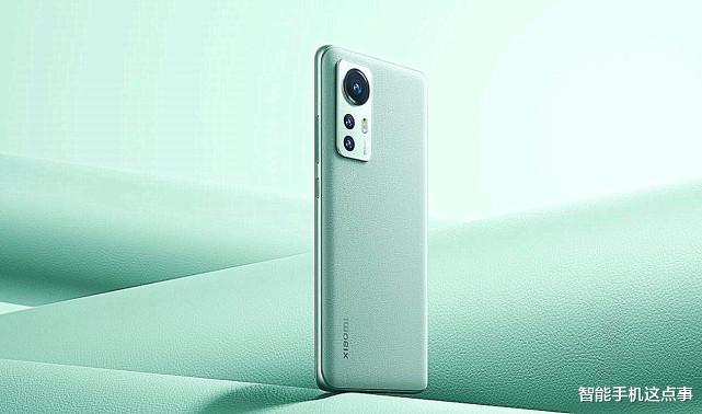 Java|对比:摩托罗拉Edge X30和小米12,谁才是真正的稳了