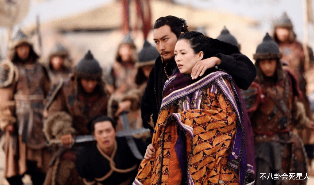 靳东|从帅气新闻主播变肿胀油腻男，这个男演员把一手王炸牌打得稀烂