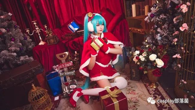 |cos：初音圣诞装COS正片，圣诞快乐