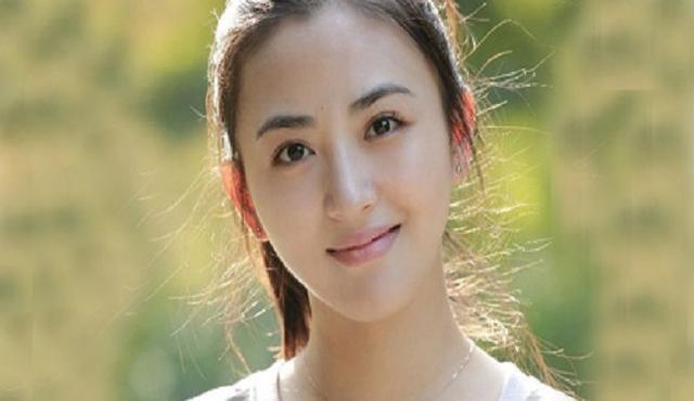 杨幂|9年前她是杨幂小助理，9年后她与杨幂平起平坐，堪称娱乐圈“励志姐”