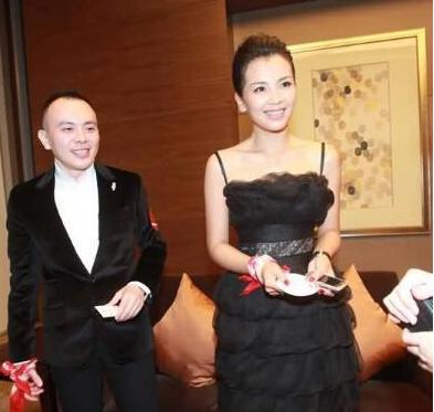 克劳斯·利特曼|王珂不再隐瞒，自曝与刘涛的真实关系，扯下豪门婚姻的“遮羞布”