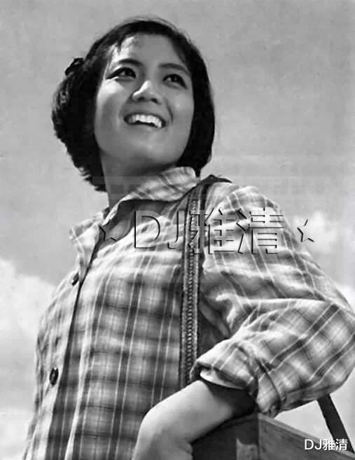 甜蜜的事业|《甜蜜的事业》42年，主演现状迥异，李秀明依然美丽，6位老艺术家已去世