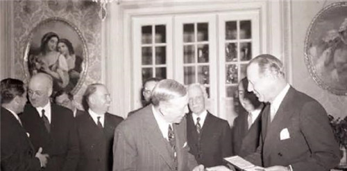 医学|诺贝尔奖的耻辱：1949年的医学奖获得者，成30万人永无休止的噩梦