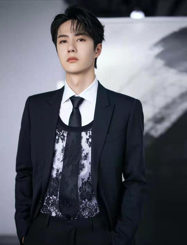 王一博|内娱艺人出场费大比拼，一级肖战胜过王一博，杨幂竟不及李宇春？