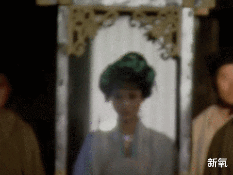 梅艳芳|厚嘴唇、三白眼、高颧骨，组合在她脸上却是一个风华绝代