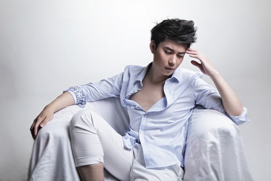 沈腾|逃出沈腾阴影的“傻大春”艾伦，傍上了周星驰，主演《美人鱼2》