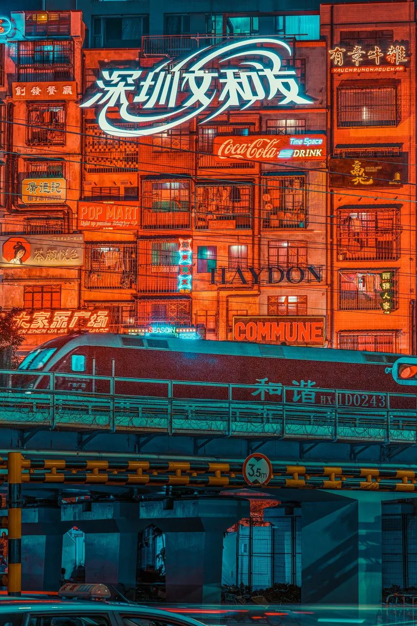 汇客廰文旅 深圳文和友开业，五万人排号，奶茶300元一杯，网友：至于吗？