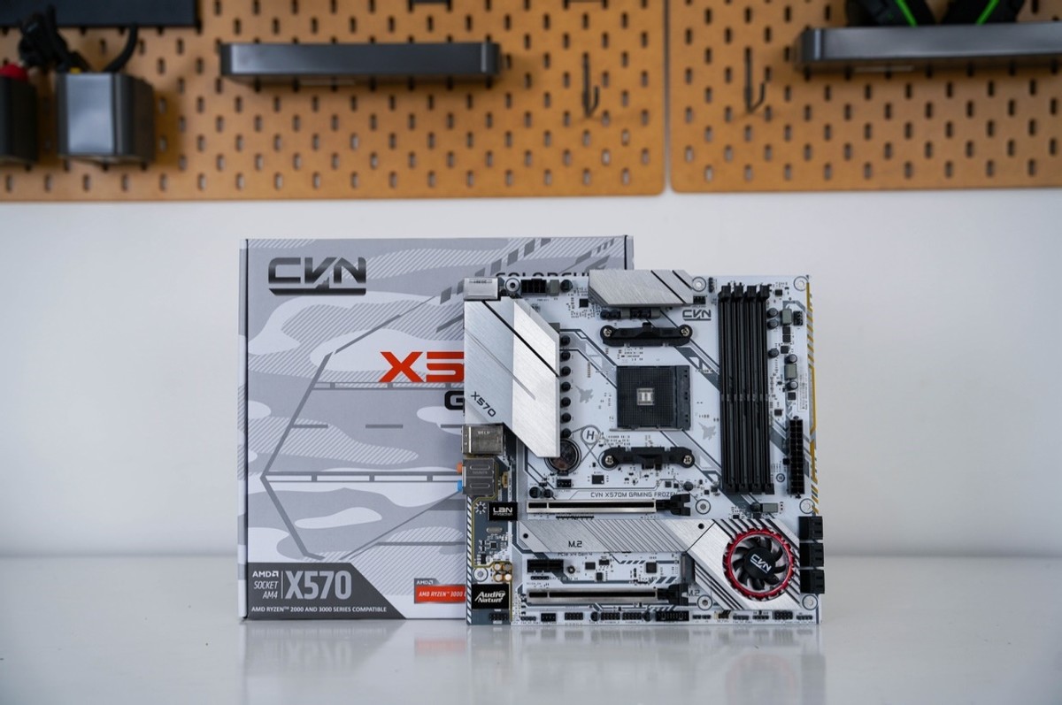 机箱|雪装中的纷呈色彩,主流电竞桌面主机装机分享