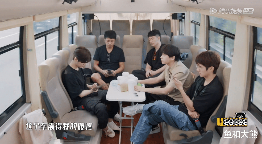 彭昱畅|《五哈》导演整惨邓超陈赫，却遭彭昱畅套路2次，不愧是黄磊徒弟