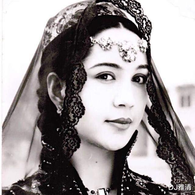 新疆维吾尔自治区|十位被遗忘的新疆美女明星，今昔变化大，有人89岁仍美，有人27岁便去世
