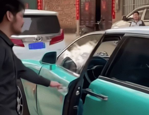 我们是第一书记|开豪车抱娇妻？网红周立齐实况酸：账号被封、烤吧被砸、女友离开