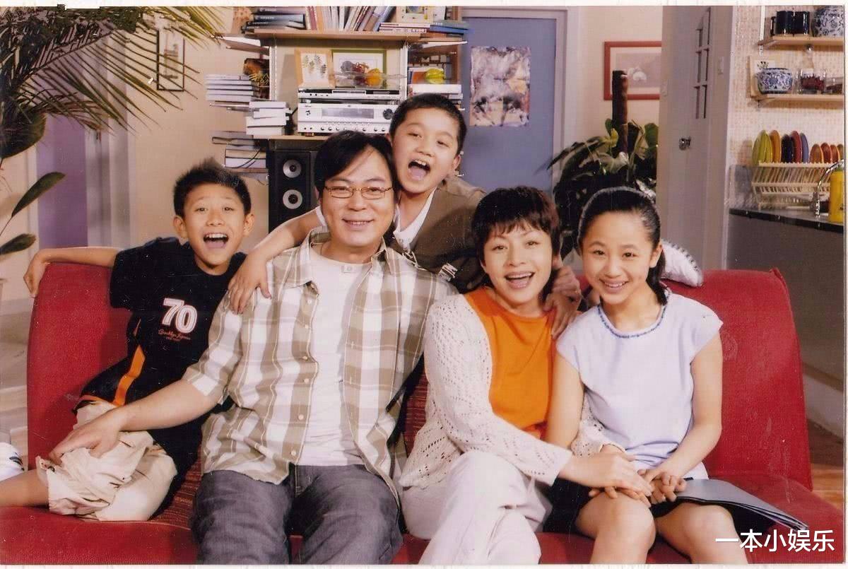 侯祥|他曾出演《家有儿女》，9岁停止发育36岁还演小孩，和老婆如母子