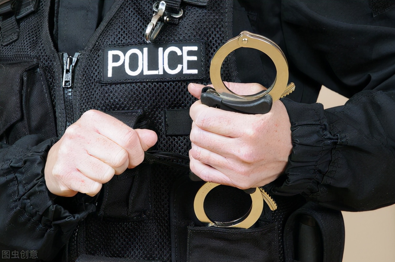 社会养老 牙克石铁锤杀手，因一个不起眼的小动作露出马脚