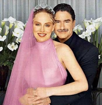 MARRY|惊艳时光！享誉全球的设计师王薇薇72岁庆生照曝光，活出27岁状态