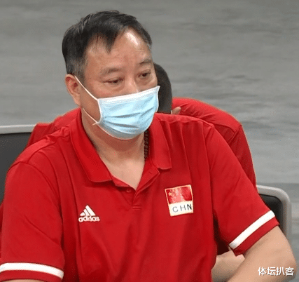 日本隊|2-3！1-3！中國男排慘遭日本隊雙殺，女排前國手點出4大敗因