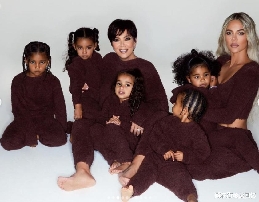 景甜|卡戴珊家疯狂狗血的一年！离婚订婚，出轨复合，小小妹偷偷生二胎