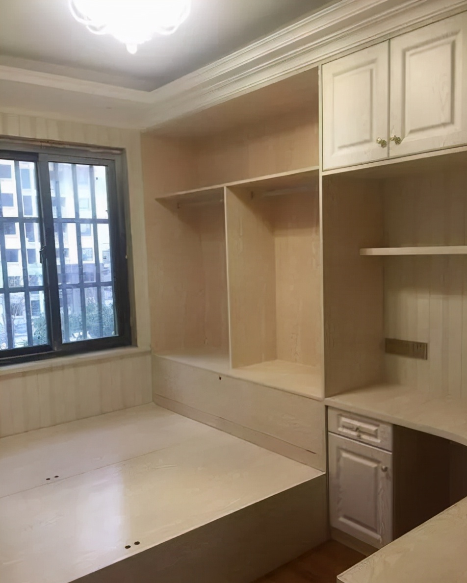 晒晒刚装好的新房，我把墙面全都贴上瓷砖，邻居竟然纷纷模仿！