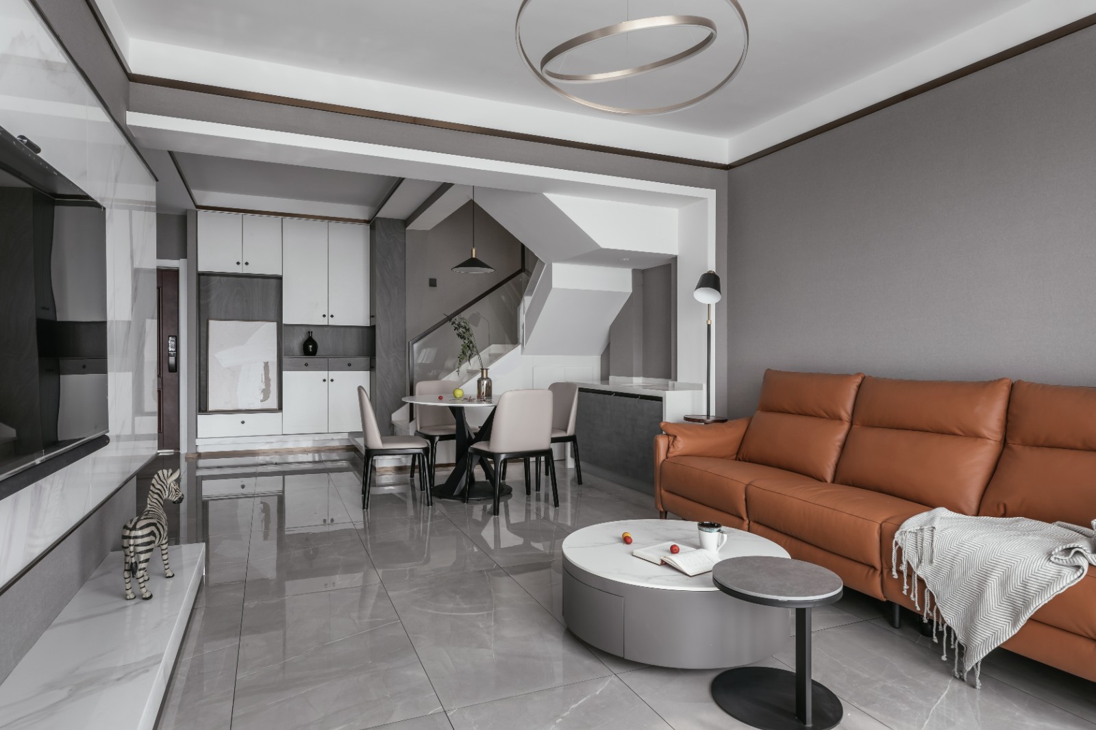 原本我不想选流行大众灰，但看完这套刚完工的新房，我改观了！