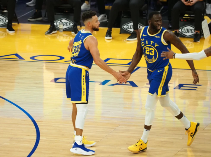 魔术队|飙进10记三分球，只有2次罚球！库里40+8+5+4，勇士力克魔术！