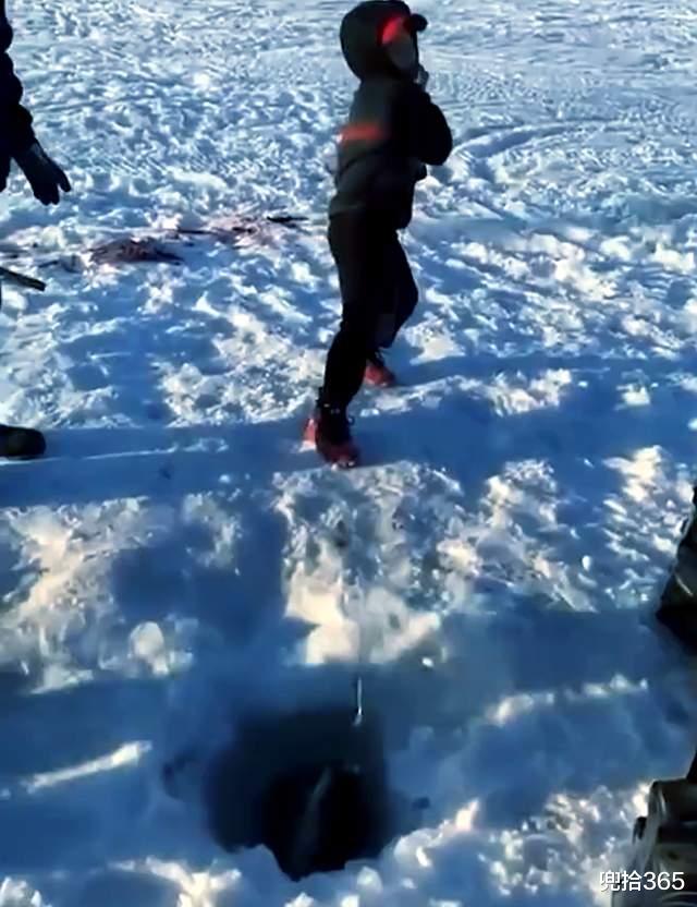 范振钰|6岁小朋友成功实现“大鱼梦”，看清楚个头后，大家欢呼了起来