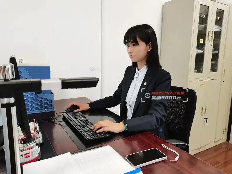 玉林 你是我的荣耀！“女侠”深夜桥边救人，民警丈夫后怕又骄傲！网友：神仙眷侣