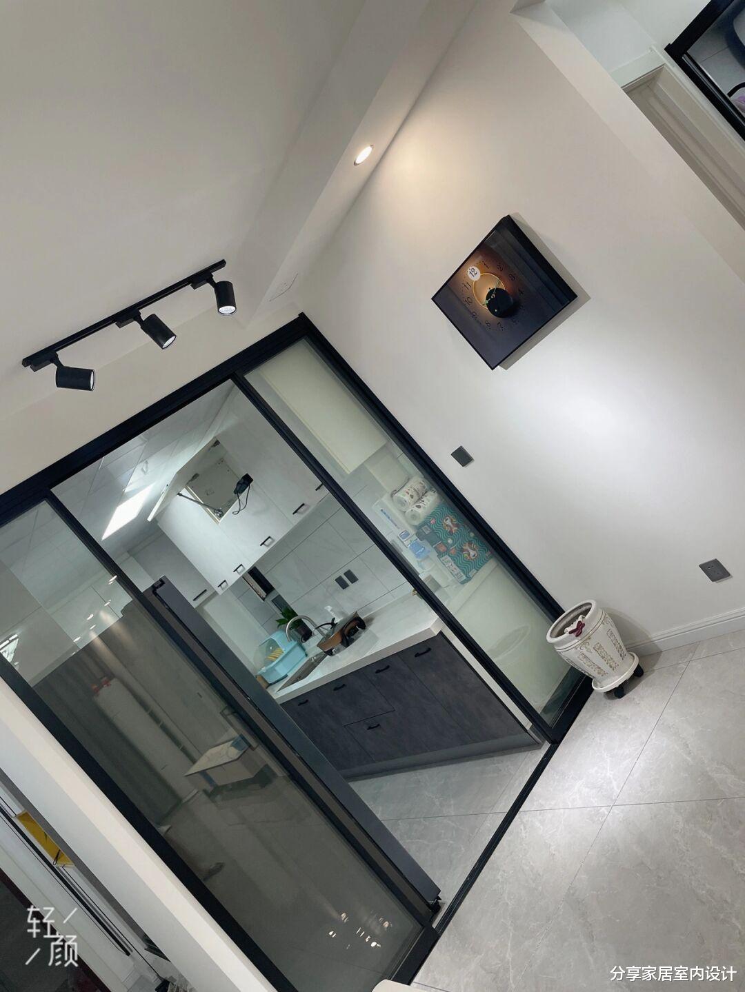 |一家三口新房装修最流行的北欧风格，全屋高级灰，好看又耐看！