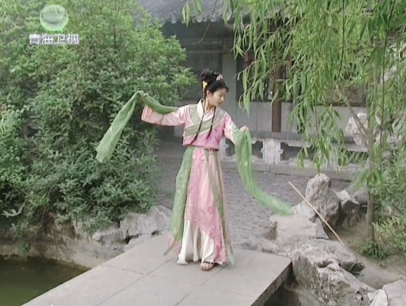 李玉湖|审美断崖式降级！来看《上错花轿嫁对郎》24套绝美造型吊打翻拍剧