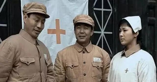 电视剧|《亮剑》为何王副军长会在和李云龙师长争夺田雨时,主动退让?