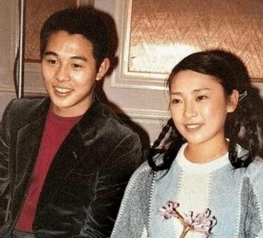 郭敬明|与利智一见钟情，李连杰毅然与黄秋燕离婚，30年过去黄秋燕怎样了