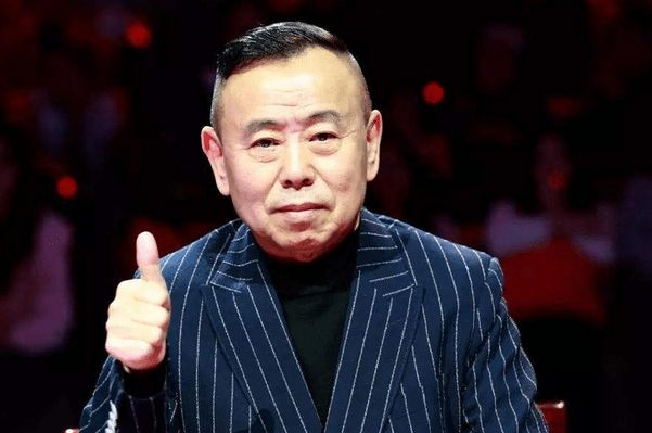 潘长江|反诈陈警官连麦潘长江，被直接无视！黄圣依夫妇做法值得称赞