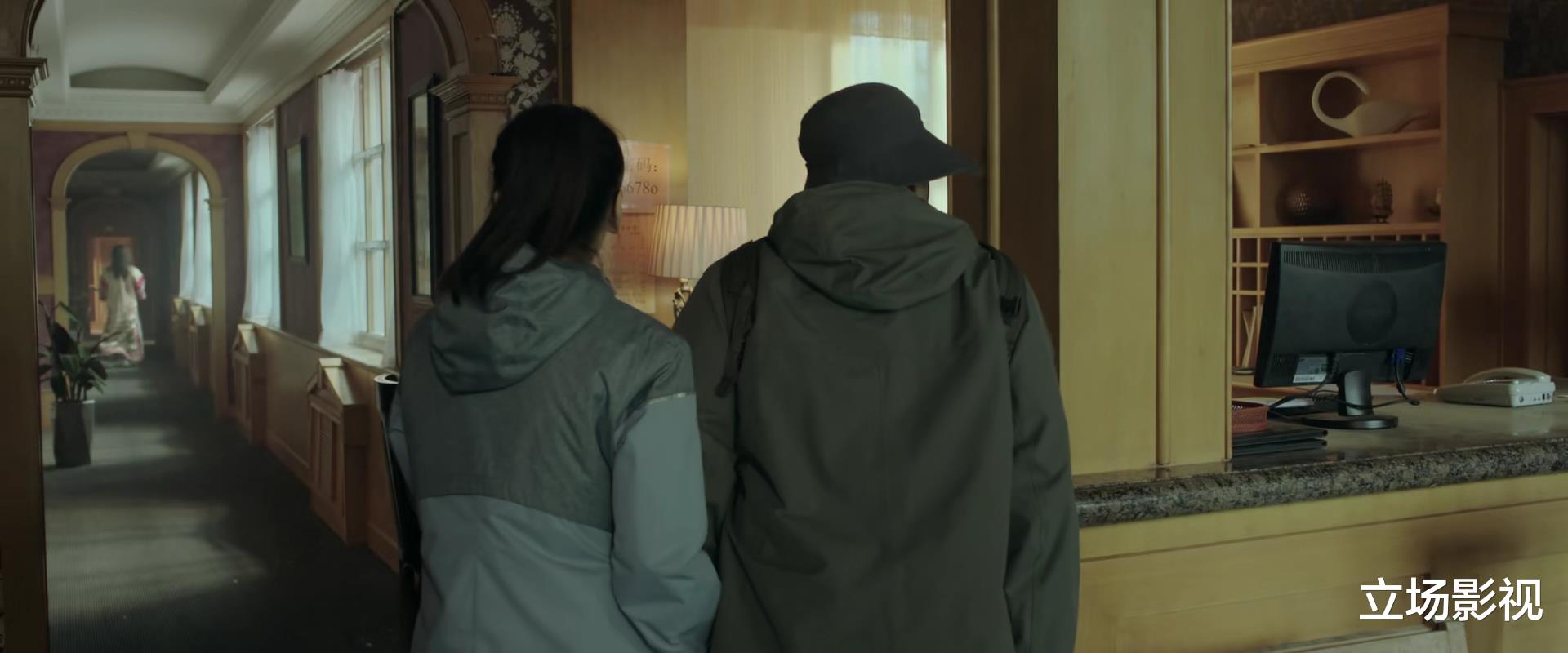 入住请登记|看了6集《入住请登记》，我难掩激动，终于有部像样的情景喜剧了