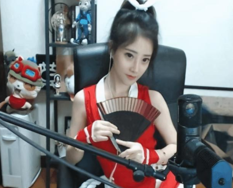 央视|央视点名批评的七大网红：没有一个值得原谅，最小的只有17岁