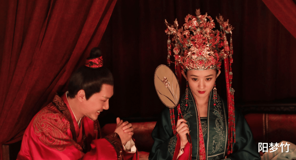 冯绍峰|冯绍峰尴尬从何而来？“前任们”和现任同台，一桌麻将放不下