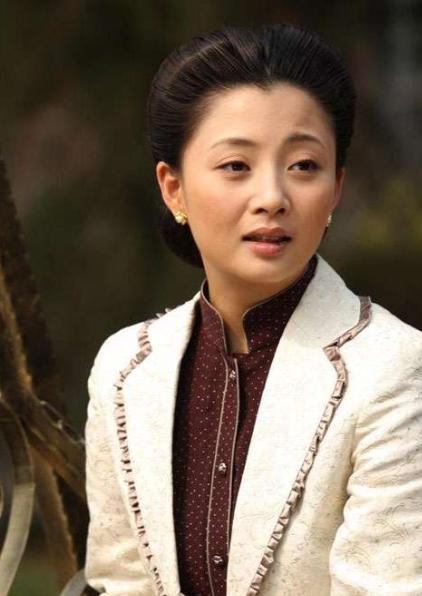 殷桃|出道17年，为什么殷桃的嘴一直是破的？采访中本人亲自讲述原因