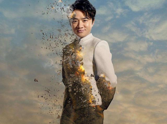 王祖蓝|身材矮小、长相普通的王祖蓝，为何能娶华裔小姐冠军李亚男为妻？