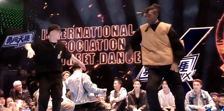 叶音|王一博战队再续辉煌，叶音喜提双冠王，布布带伤比赛虽败犹荣