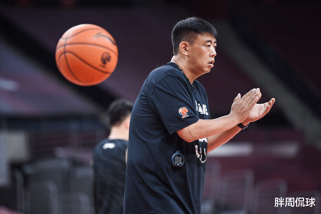 山东男篮|山东男篮宣布重大决定，巩晓彬帅位悬念揭晓，丁彦雨航走不了