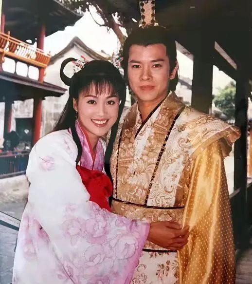 罗嘉良|过气明星频走穴，罗嘉良商场献唱，徐少华穿僧袍再现经典